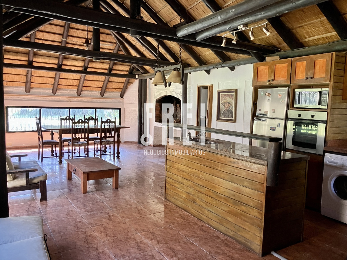 Casa ID.25 - Cabaña en Pinares, a metros del mar....