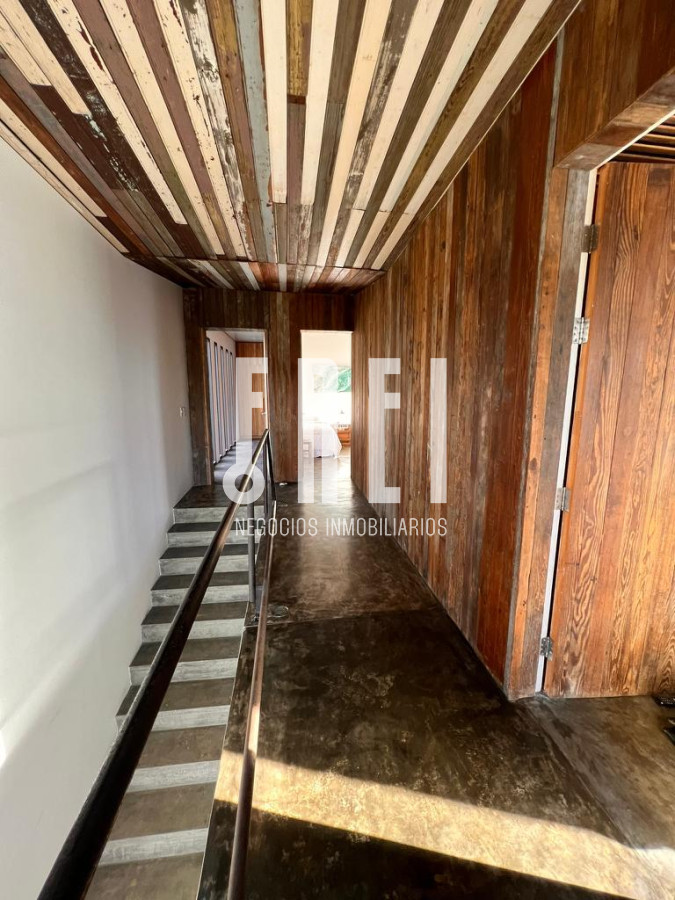 Casa ID.24 - Moderna casa en venta en Punta Piedras