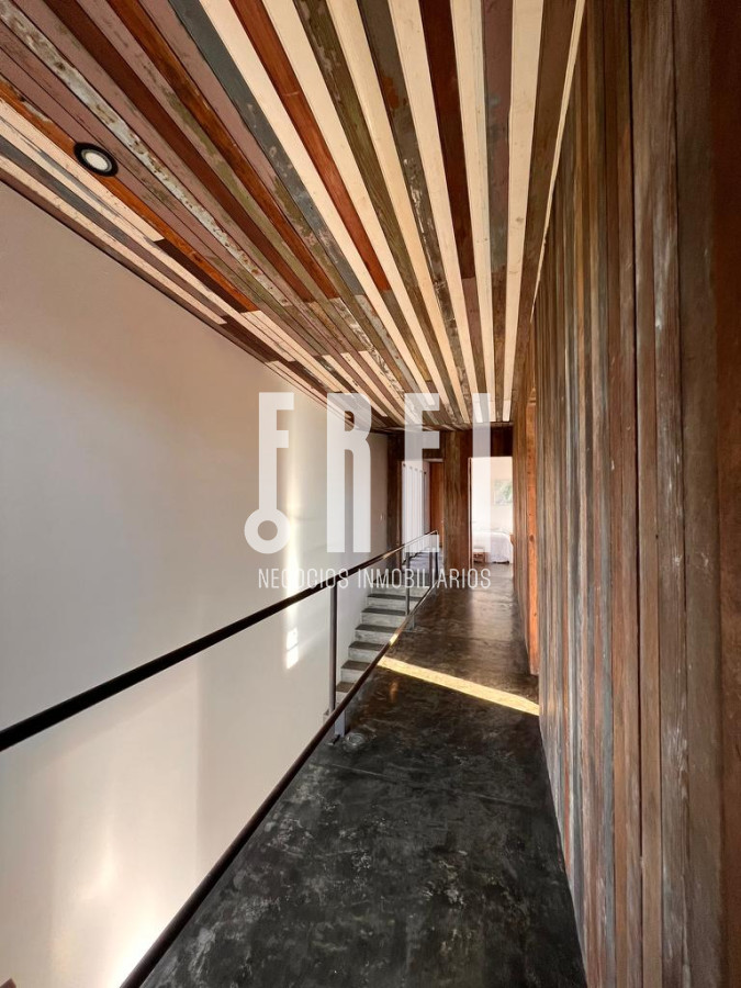 Casa ID.24 - Moderna casa en venta en Punta Piedras