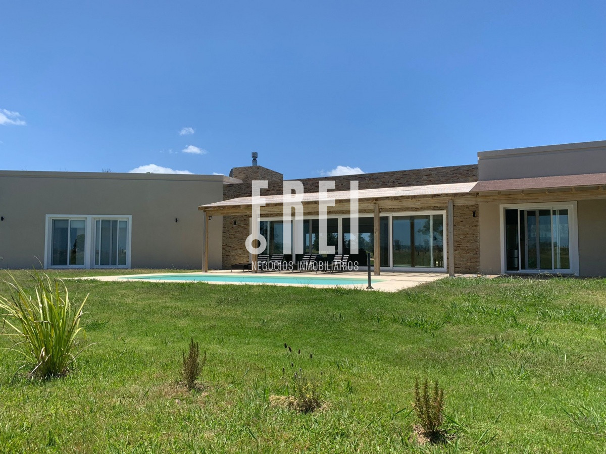Casa ID.23 - Moderna casa en El Quijote en venta y alquiler