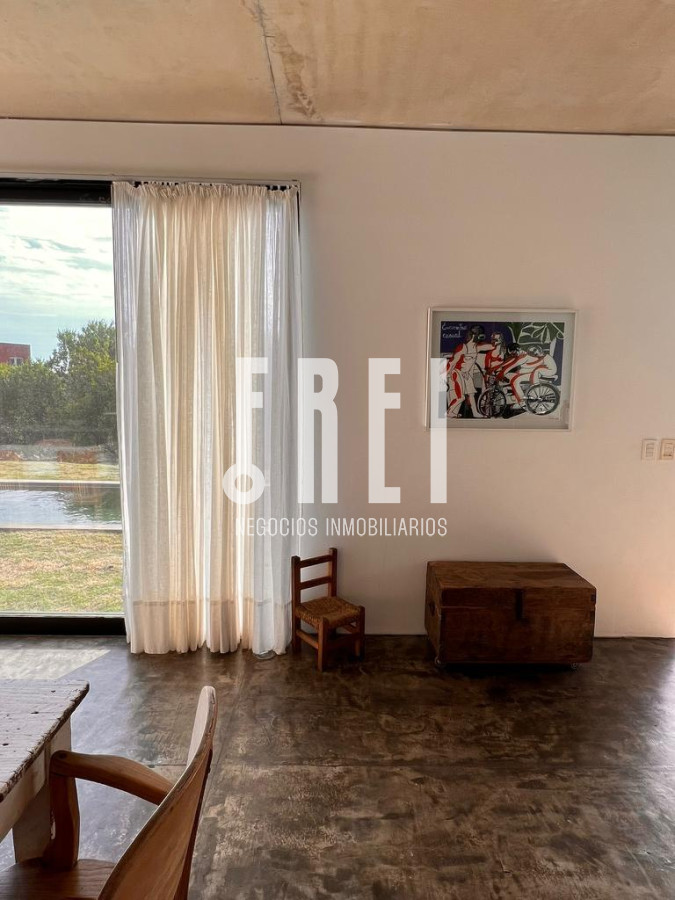 Casa ID.24 - Moderna casa en venta en Punta Piedras