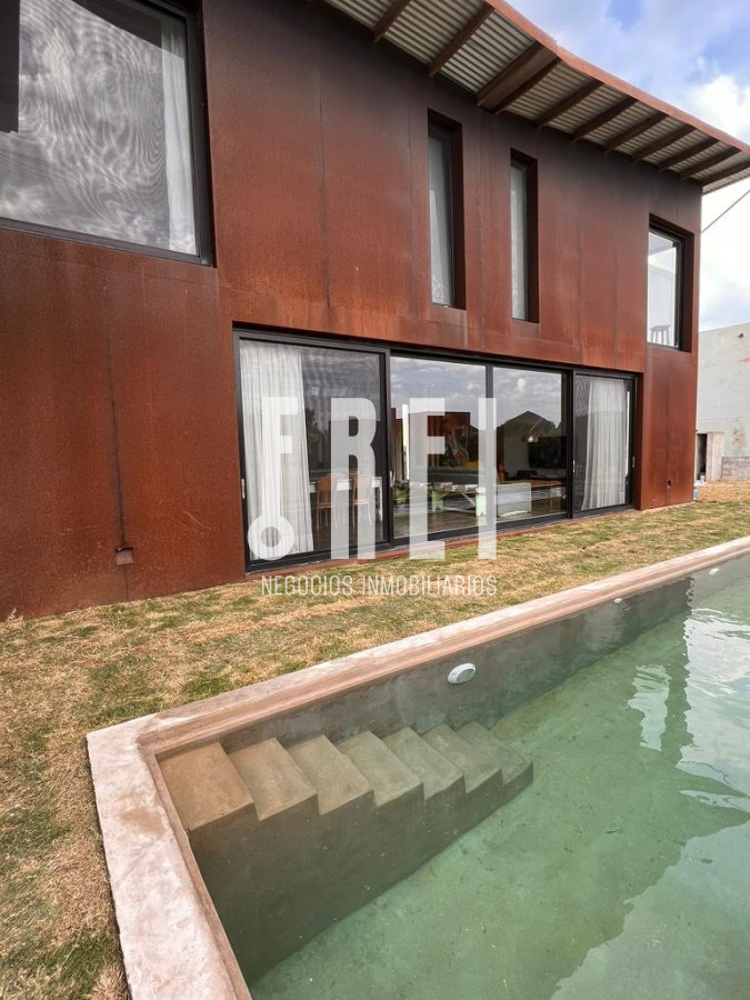 Casa ID.24 - Moderna casa en venta en Punta Piedras
