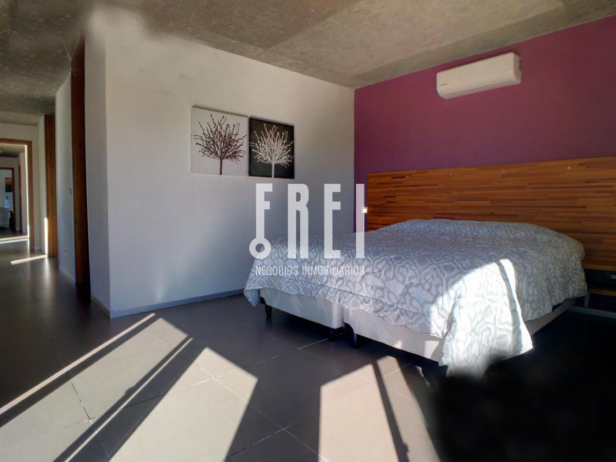 Casa ID.29 - Casa en Barrio Privado 4 dormitorios con piscina