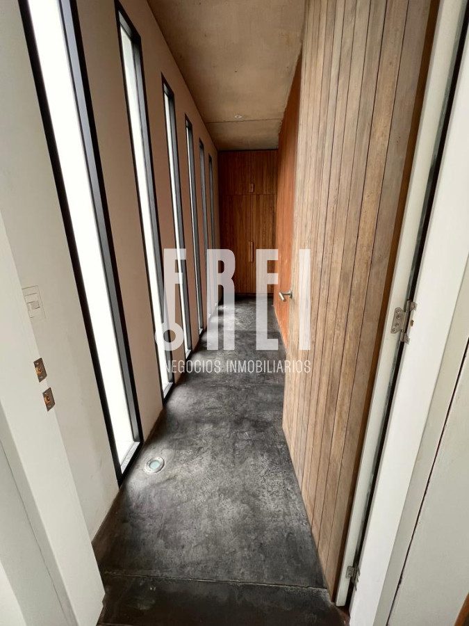 Casa ID.24 - Moderna casa en venta en Punta Piedras