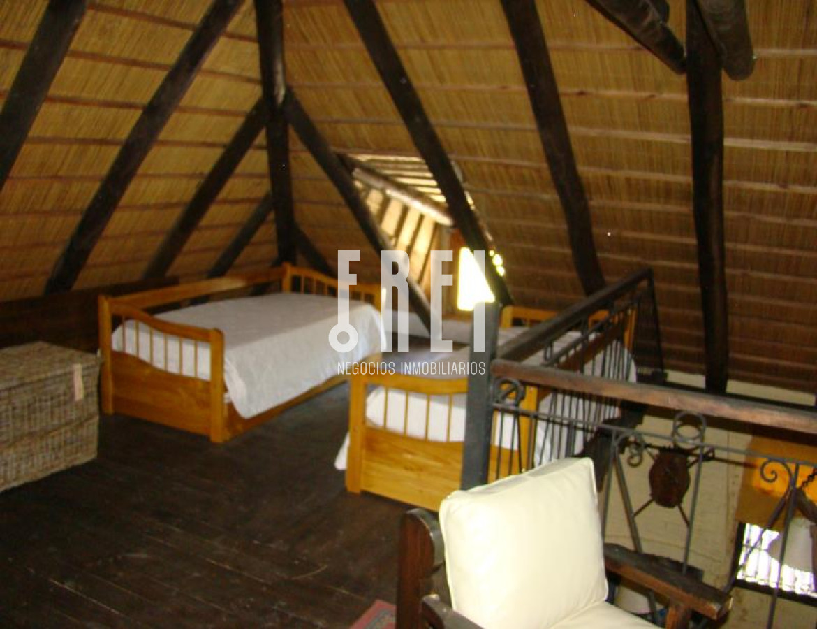 Casa ID.25 - Cabaña en Pinares, a metros del mar....