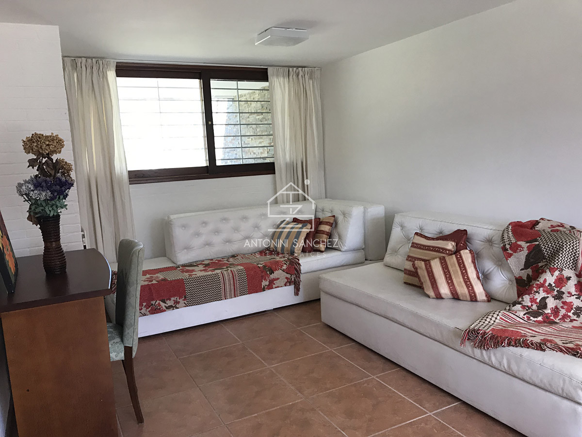 Casa ID.3040 - Casa en Mansa 4 dormitorios con piscina y barbacoa