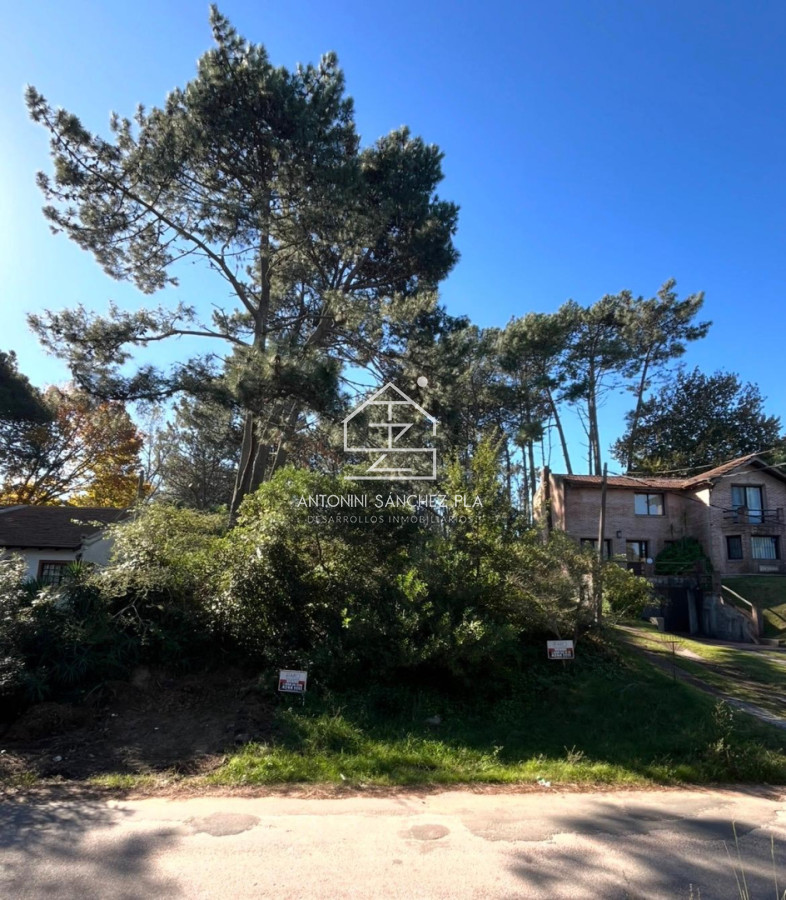 Terreno ID.2926 - Lindo lote en venta en Pinares apto para Propiedad Horizontal