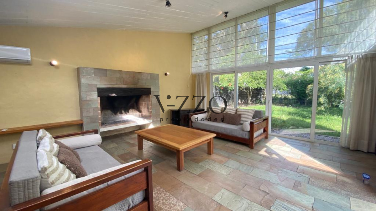 Casa ID.740/Casa-en-venta-y-alquiler-anual,-en-Mansa. - Casa en venta y alquiler anual, en Mansa.