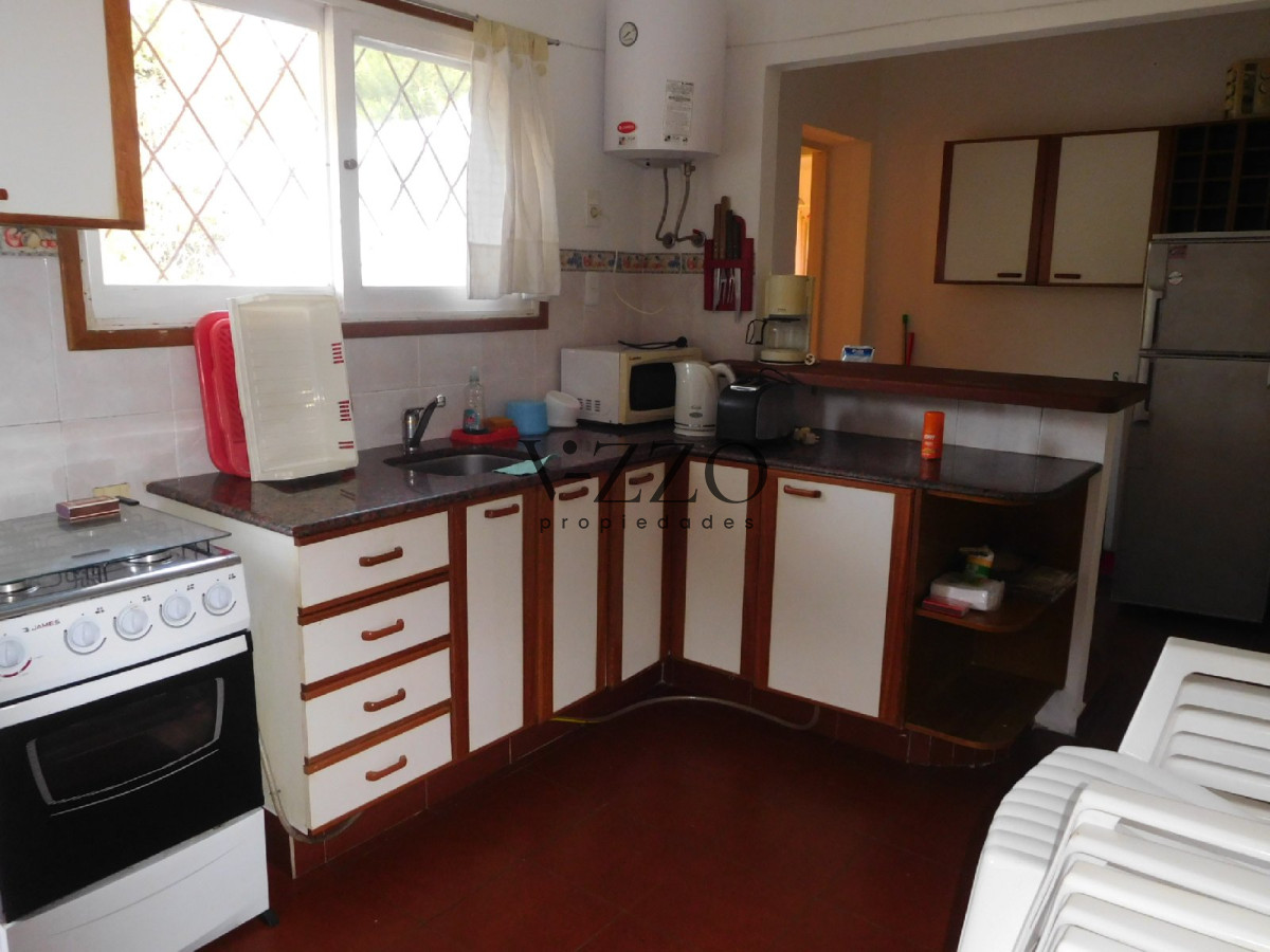 Casa ID.780/Oportunidad-destacada.Construcción-solida-sobre-muy-buen-terreno,-ubicada-en-Golf - Oportunidad destacada.Construcción solida sobre muy buen terreno, ubicada en Golf