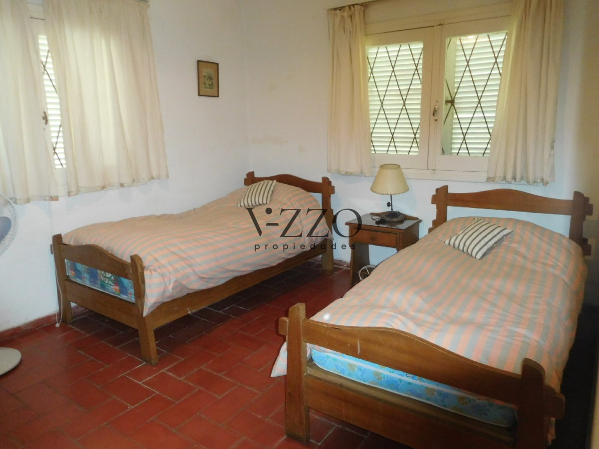 Casa ID.780/Oportunidad-destacada.Construcción-solida-sobre-muy-buen-terreno,-ubicada-en-Golf - Oportunidad destacada.Construcción solida sobre muy buen terreno, ubicada en Golf
