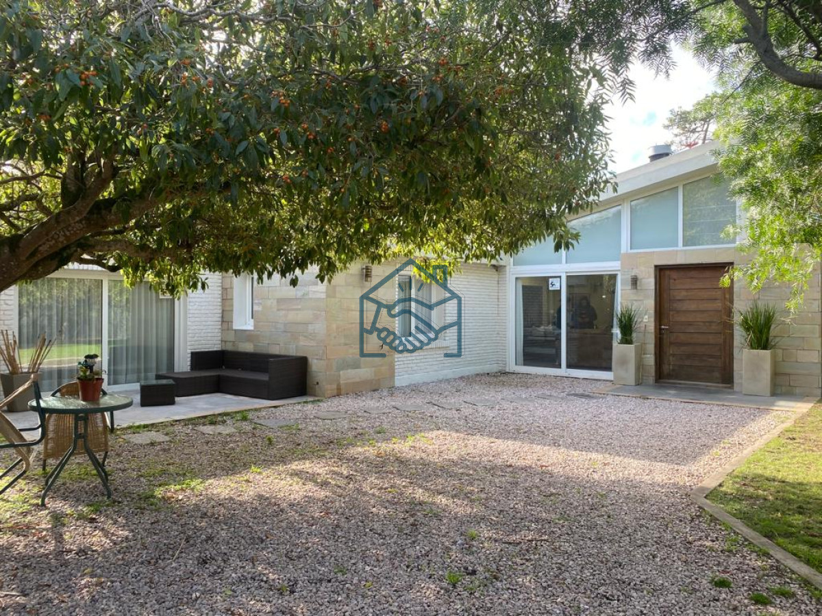 Casa ID.740/Casa-en-venta-y-alquiler-anual,-en-Mansa. - Casa en venta y alquiler anual, en Mansa.
