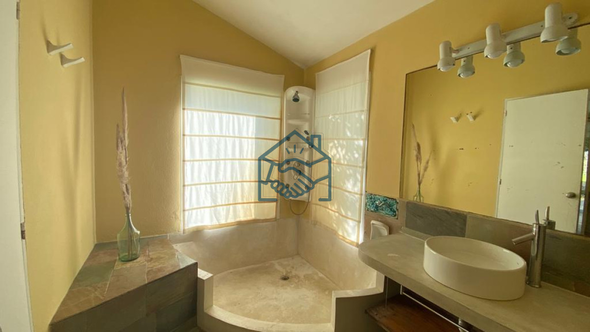 Casa ID.740/Casa-en-venta-y-alquiler-anual,-en-Mansa. - Casa en venta y alquiler anual, en Mansa.