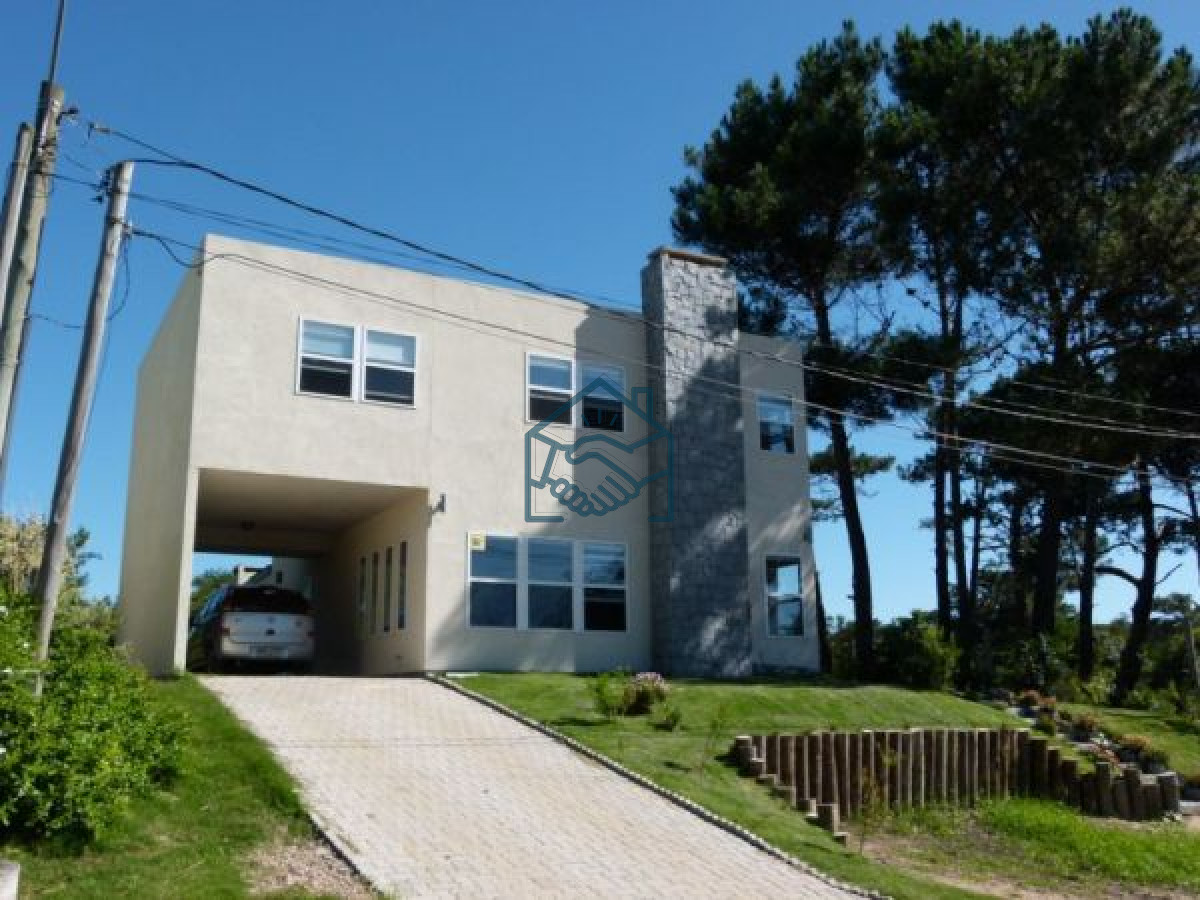 Casa ID.1035/Casa-en-Rincón-del-Indio-3-dormitorios-con-parrillero - Casa en Rincón del Indio 3 dormitorios con parrillero