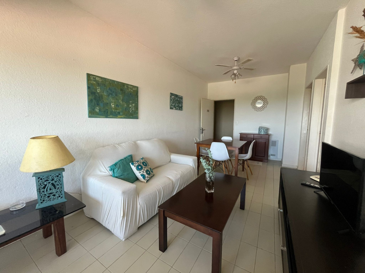 Còmodo apartamento en alquiler 