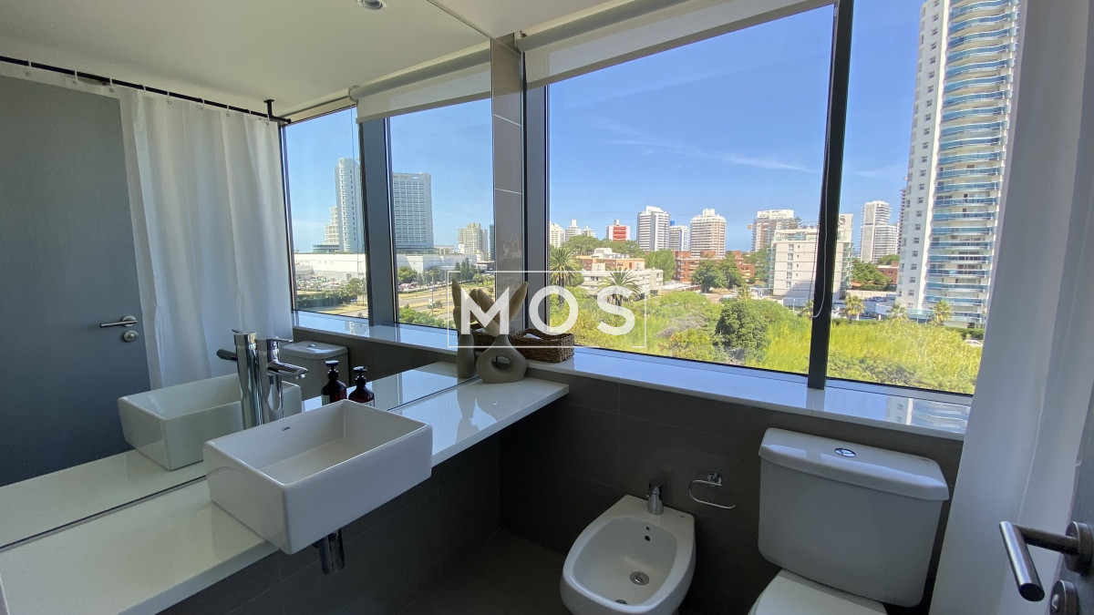 Apartamento ID.2539 - Apartamento en venta a metros de playa Mansa amueblado a estrenar.