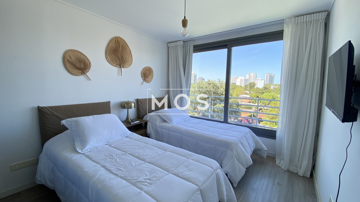 Apartamento ID.2539 - Apartamento en venta a metros de playa Mansa amueblado a estrenar.