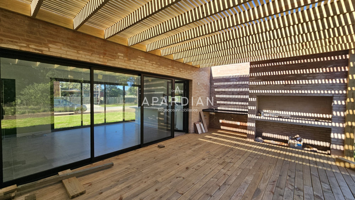 Casa ID.21098077 - Casa a Estrenar en Barrio Pinares – Moderna, Luminosa y Funcional