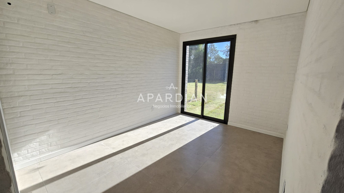 Casa ID.21098077 - Casa a Estrenar en Barrio Pinares – Moderna, Luminosa y Funcional