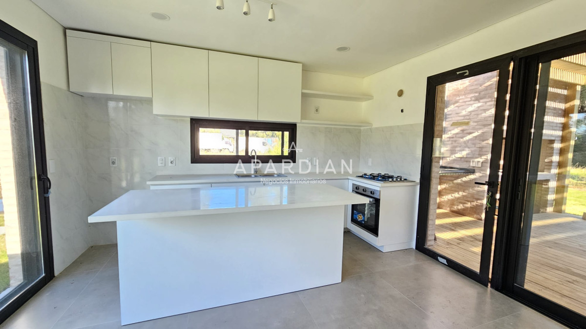 Casa ID.21098077 - Casa a Estrenar en Barrio Pinares – Moderna, Luminosa y Funcional