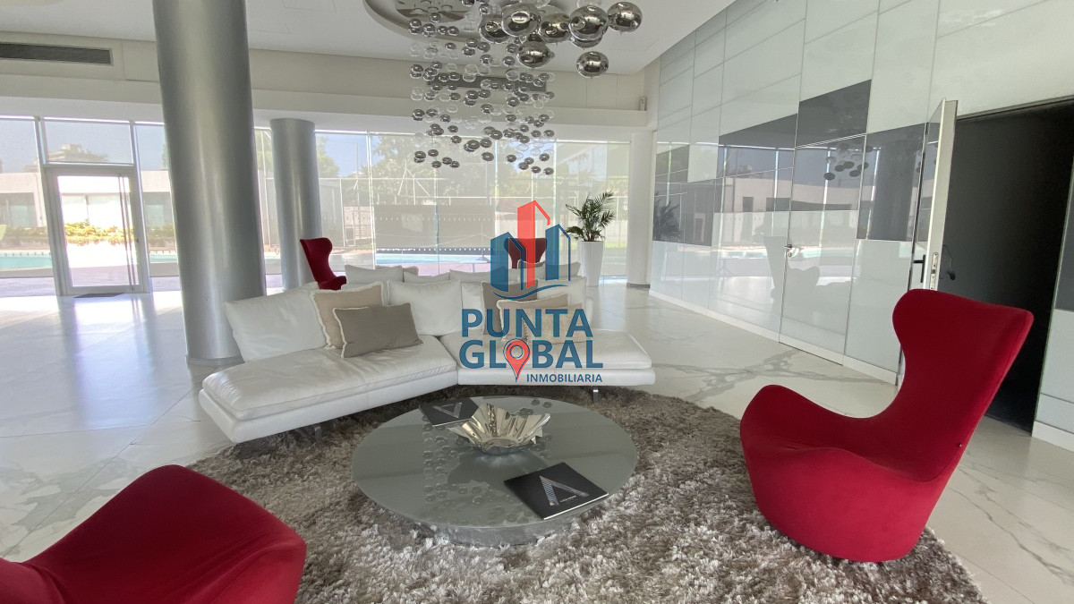 Apartamento ID.218 - Apartamento en venta a metros de playa Mansa amueblado a estrenar.