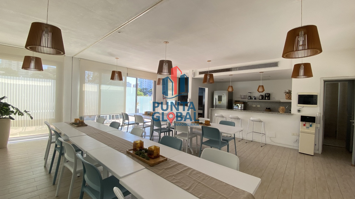 Apartamento ID.218 - Apartamento en venta a metros de playa Mansa amueblado a estrenar.