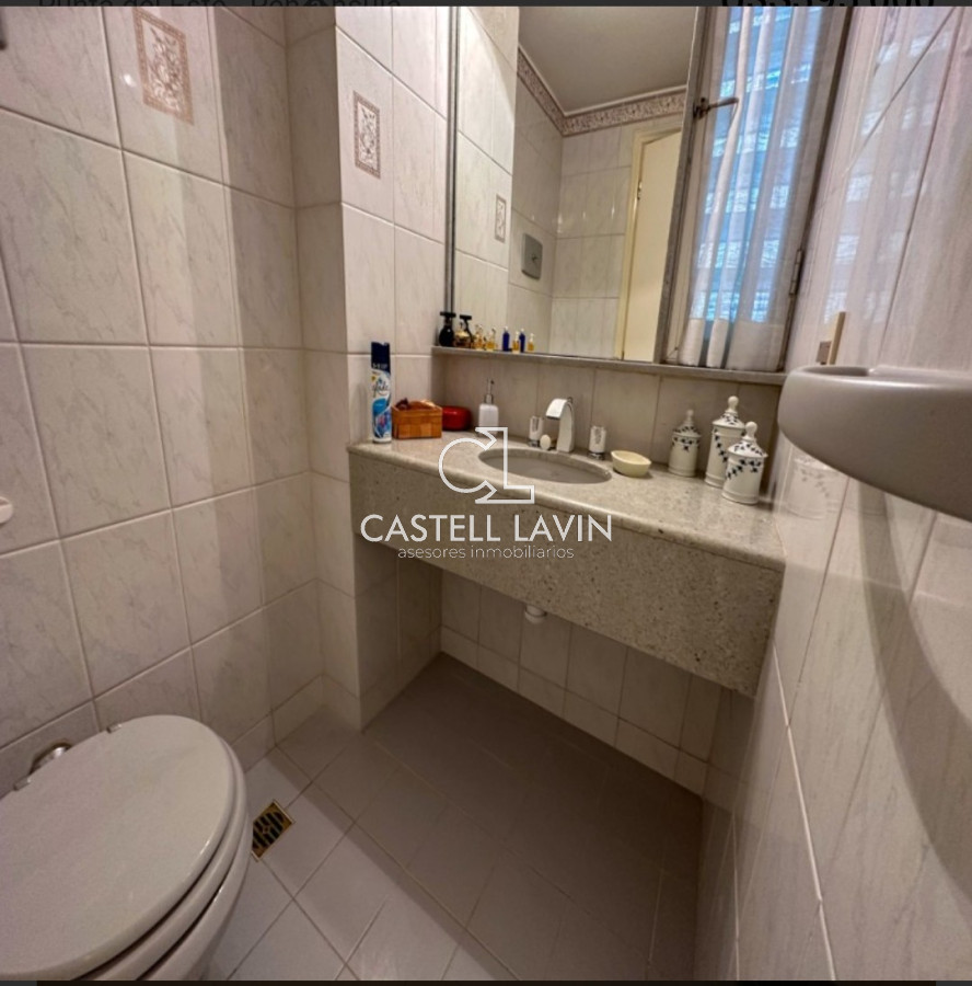 Apartamento ID.218 - Venta Apartamento 2 Dormitorios primera línea al mar Península Punta del Este