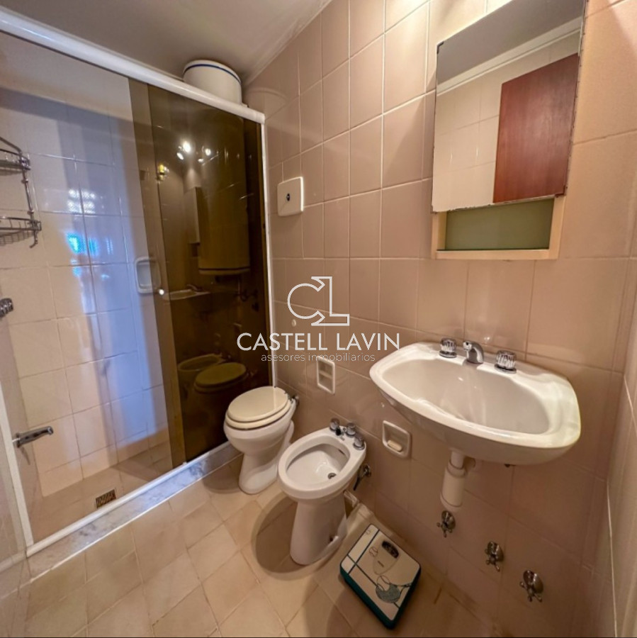 Apartamento ID.218 - Venta Apartamento 2 Dormitorios primera línea al mar Península Punta del Este