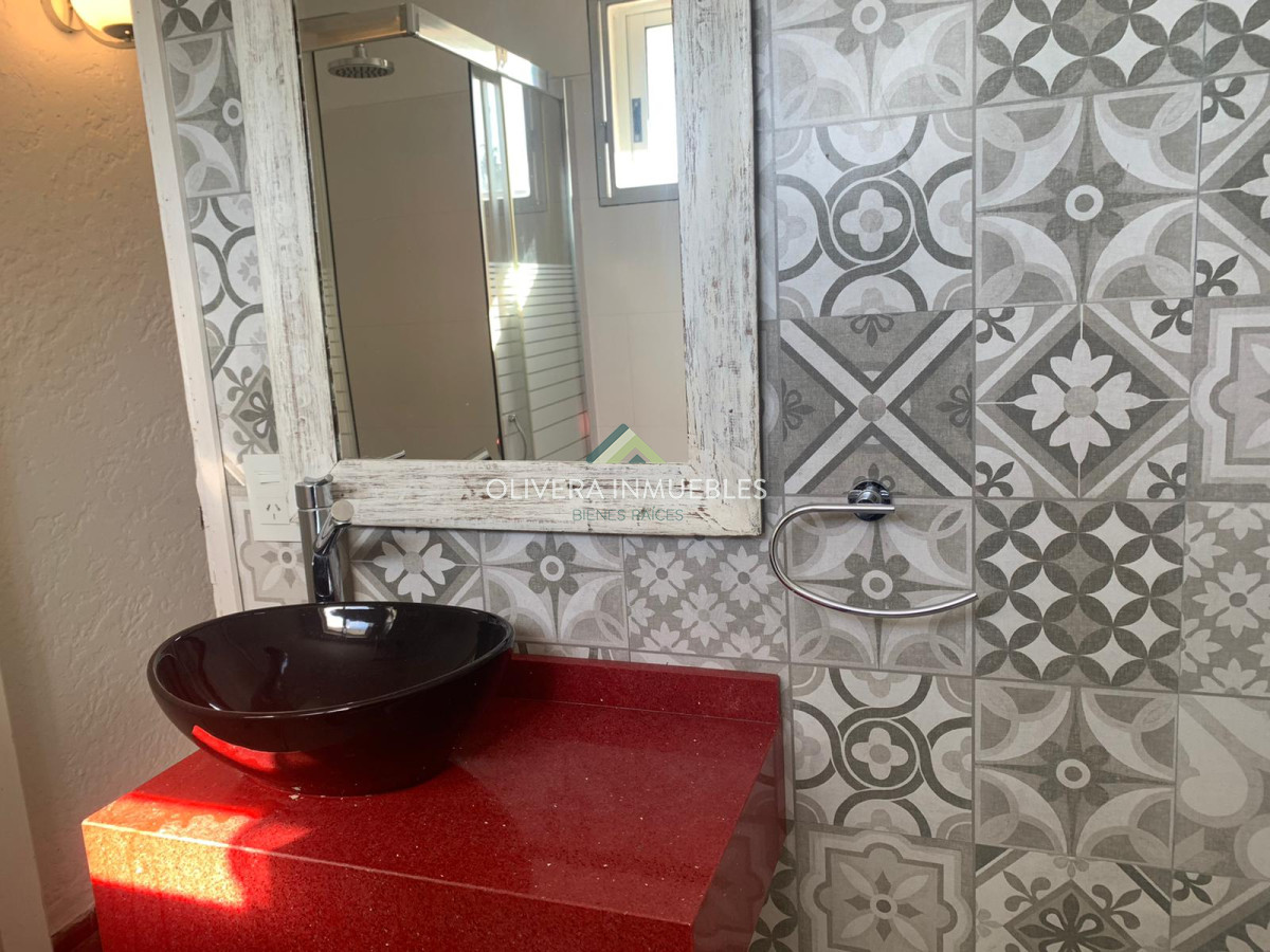 Apartamento ID.8937 - Te imaginás viviendo frente al mar ?Apto en playa mansa
