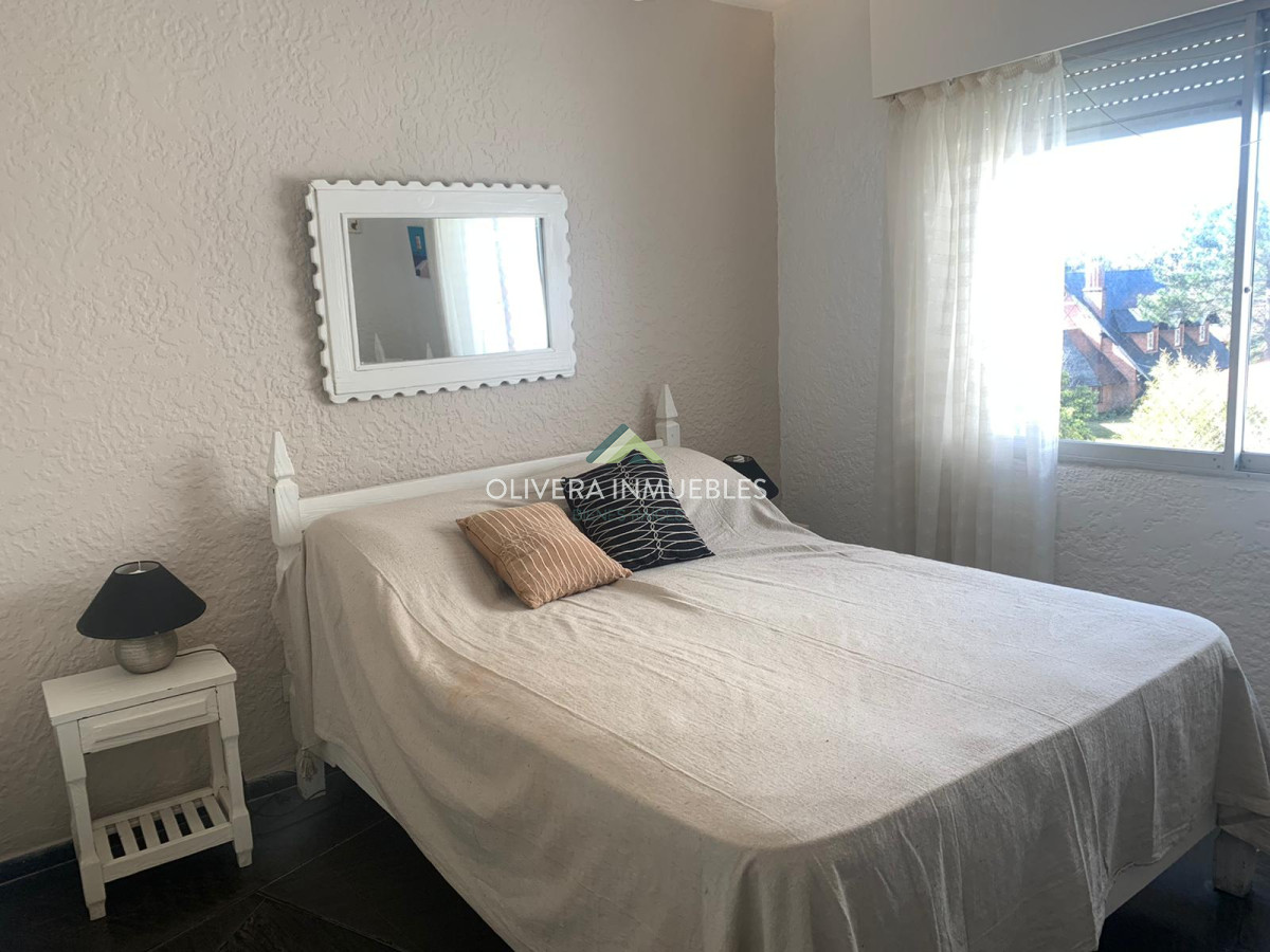 Apartamento ID.8937 - Te imaginás viviendo frente al mar ?Apto en playa mansa