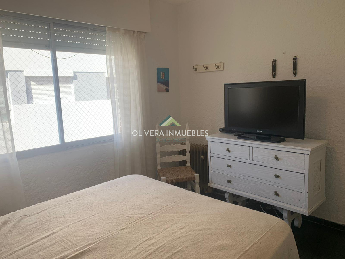 Apartamento ID.8937 - Te imaginás viviendo frente al mar ?Apto en playa mansa