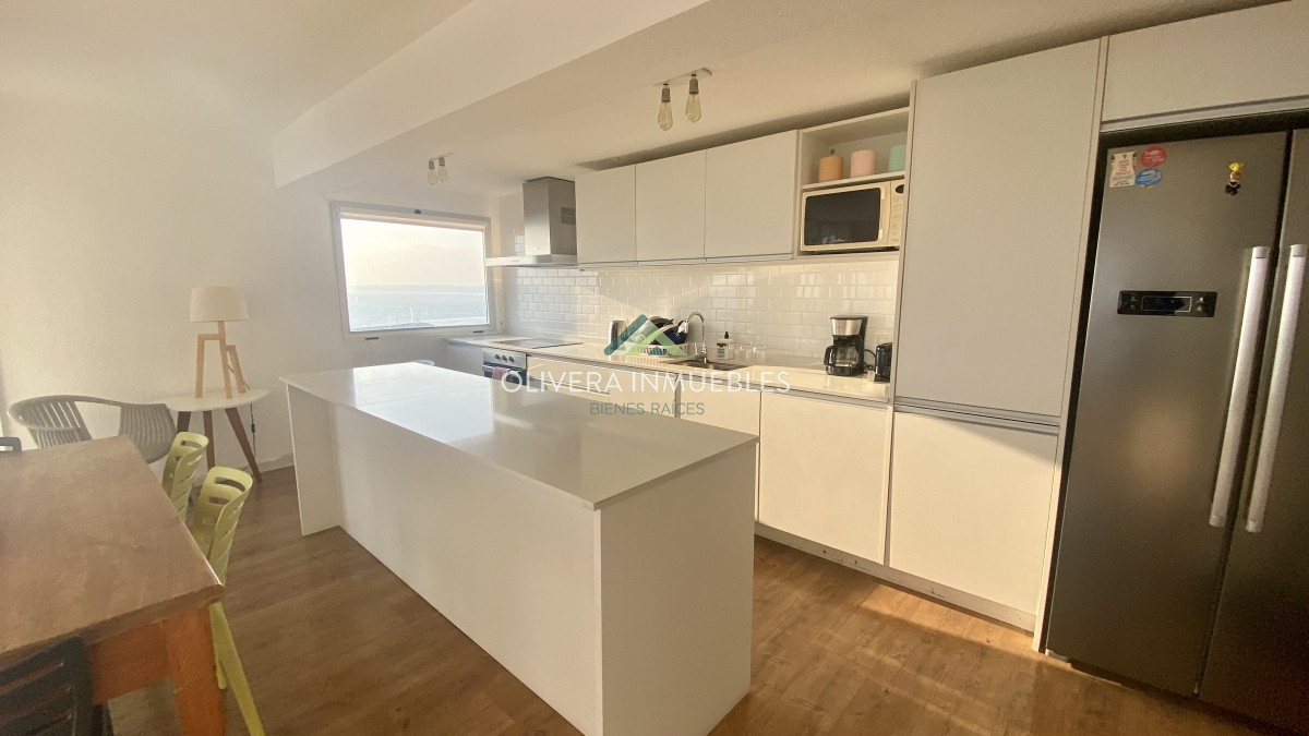 Apartamento ID.12168 - Te imaginas disfrutar de la vista al puerto cuando quieras? 