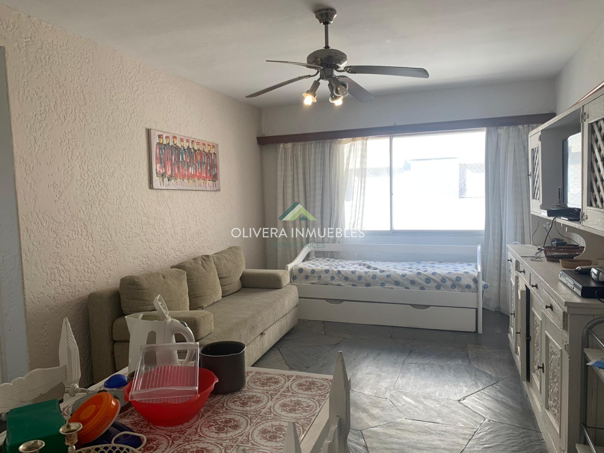 Apartamento ID.8937 - Te imaginás viviendo frente al mar ?Apto en playa mansa