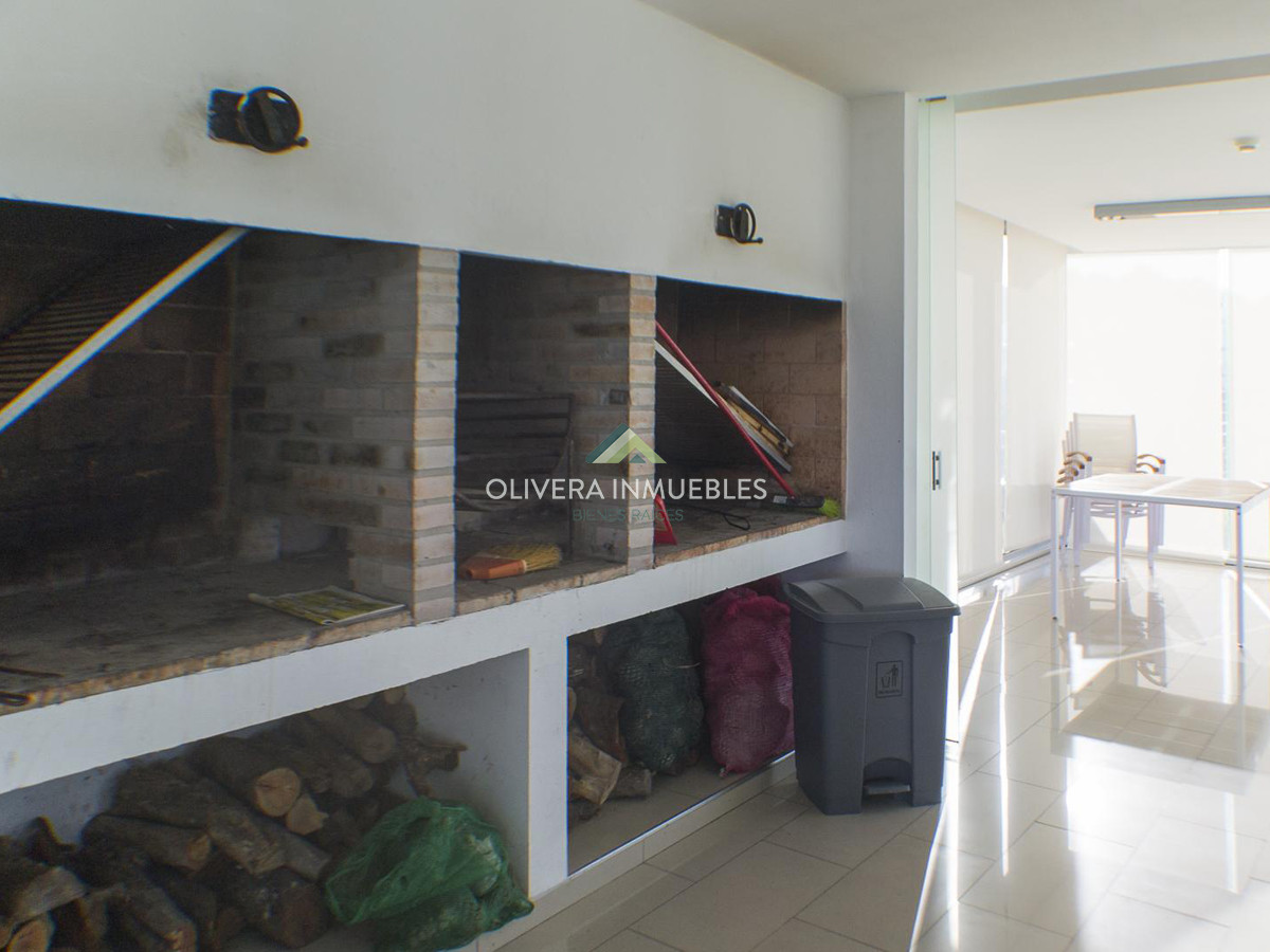 Apartamento ID.11040 - Espectacular apartamento frente a playa Brava en venta y alquiler.