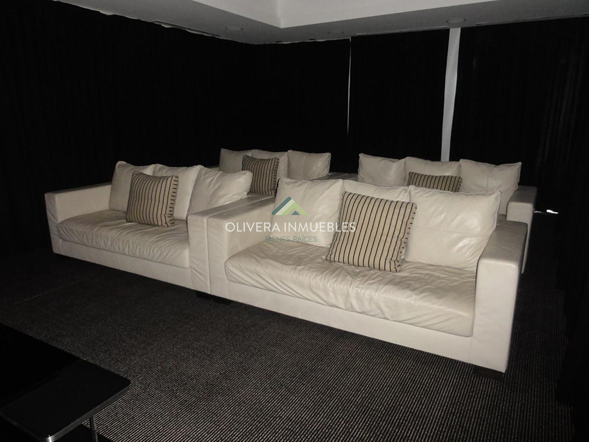 Apartamento ID.11040 - Espectacular apartamento frente a playa Brava en venta y alquiler.