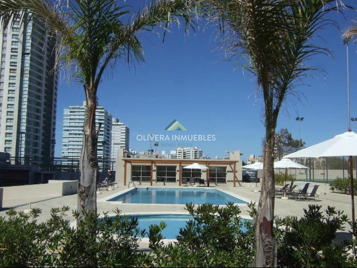 Apartamento ID.11039 - Apartamento en Brava 3 dormitorios con terraza y 2 cocheras
