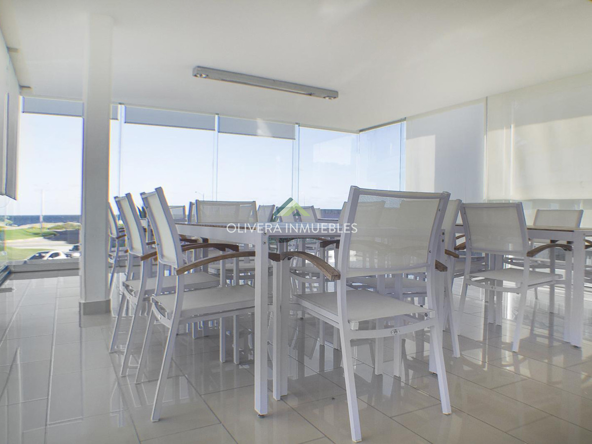 Apartamento ID.11040 - Espectacular apartamento frente a playa Brava en venta y alquiler.