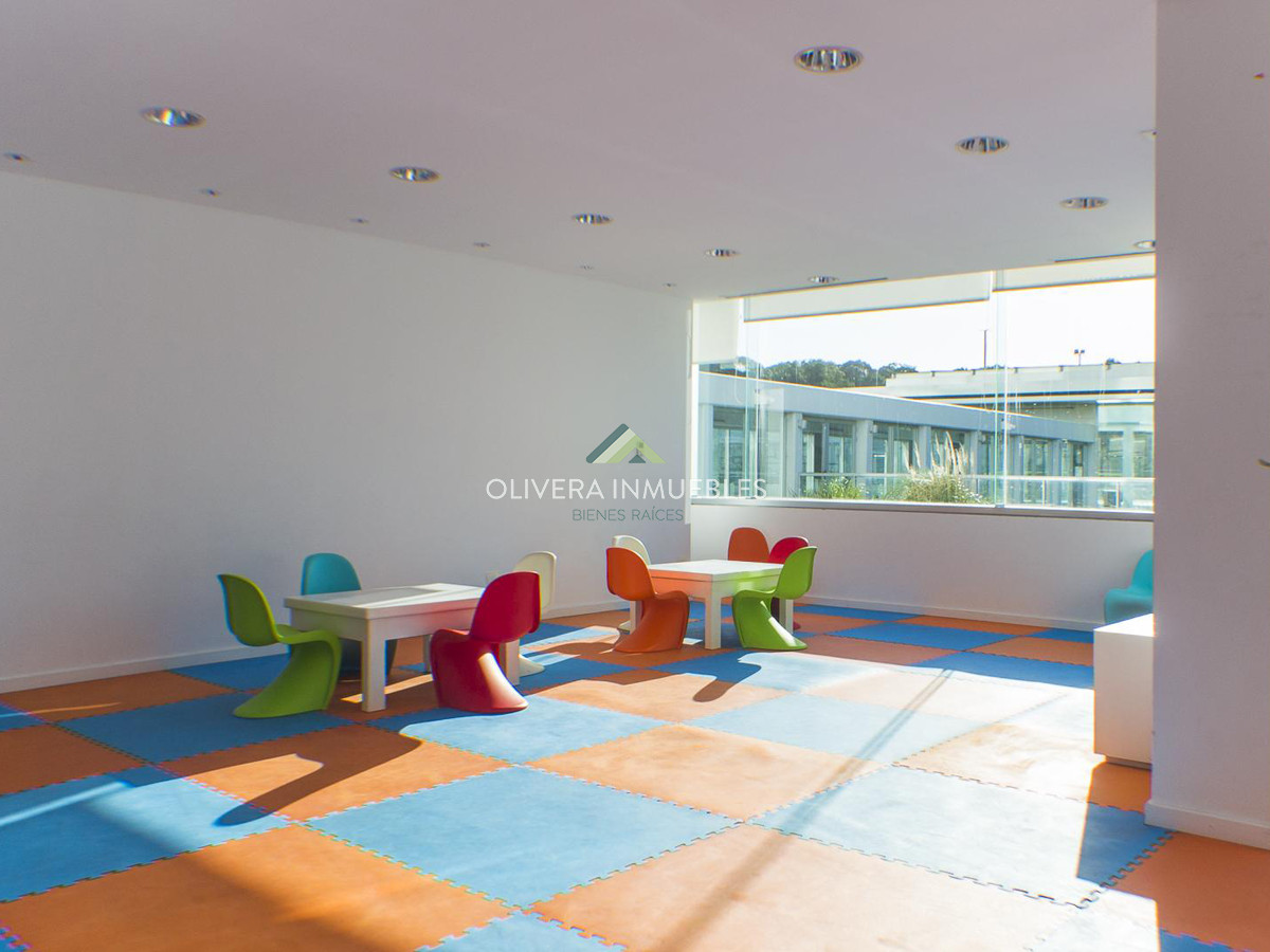 Apartamento ID.11040 - Espectacular apartamento frente a playa Brava en venta y alquiler.