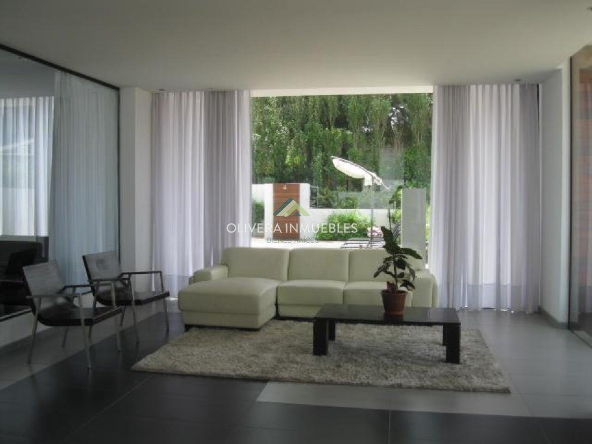 Apartamento ID.10935 - Apartamento en Brava 1 dormitorio con terraza