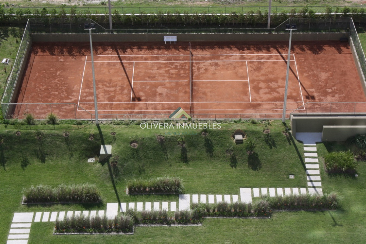 Apartamento ID.11040 - Espectacular apartamento frente a playa Brava en venta y alquiler.