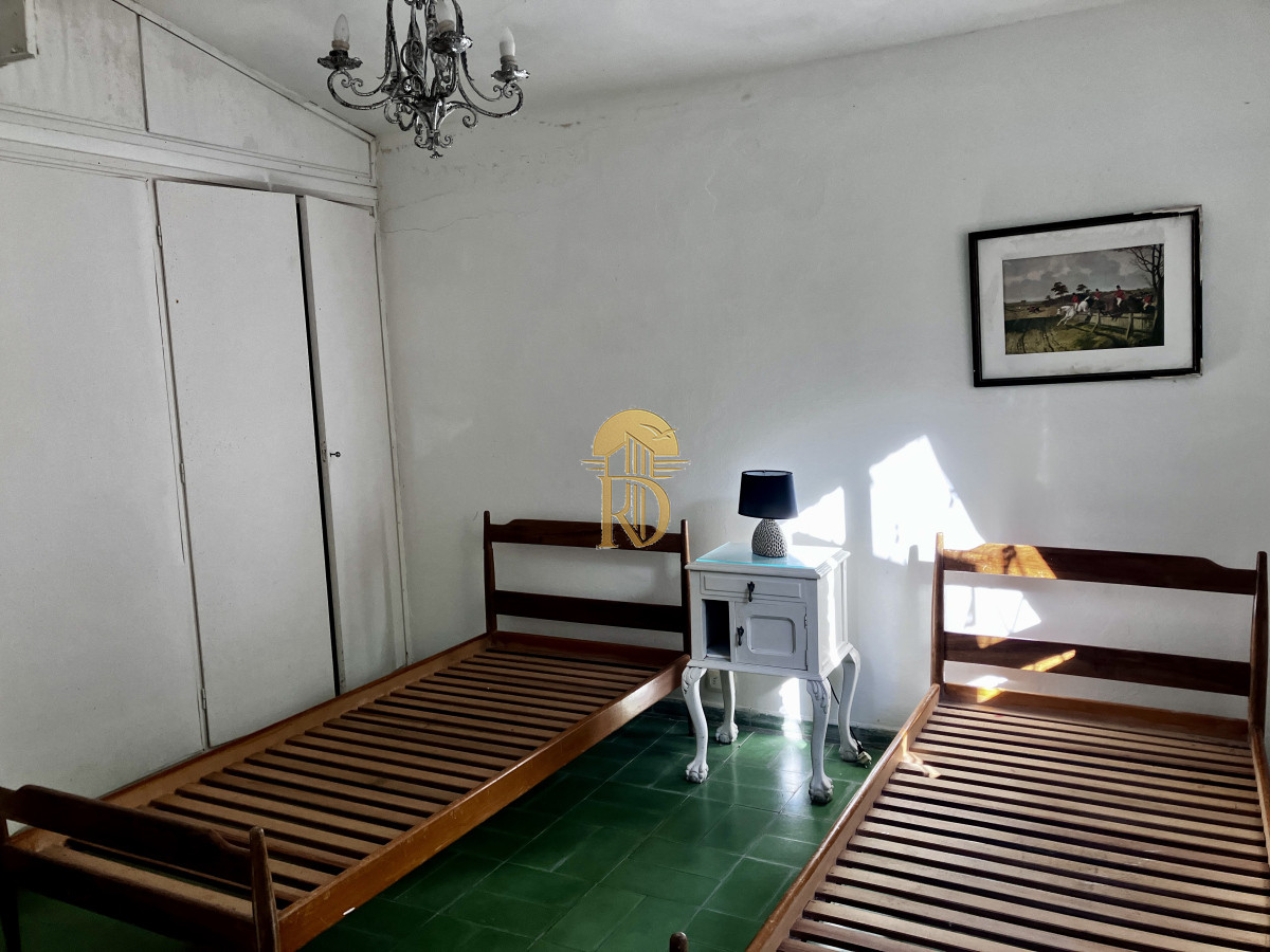 Oportunidad destacada.Construcción solida sobre muy buen terreno, ubicada en Golf -id-225-8