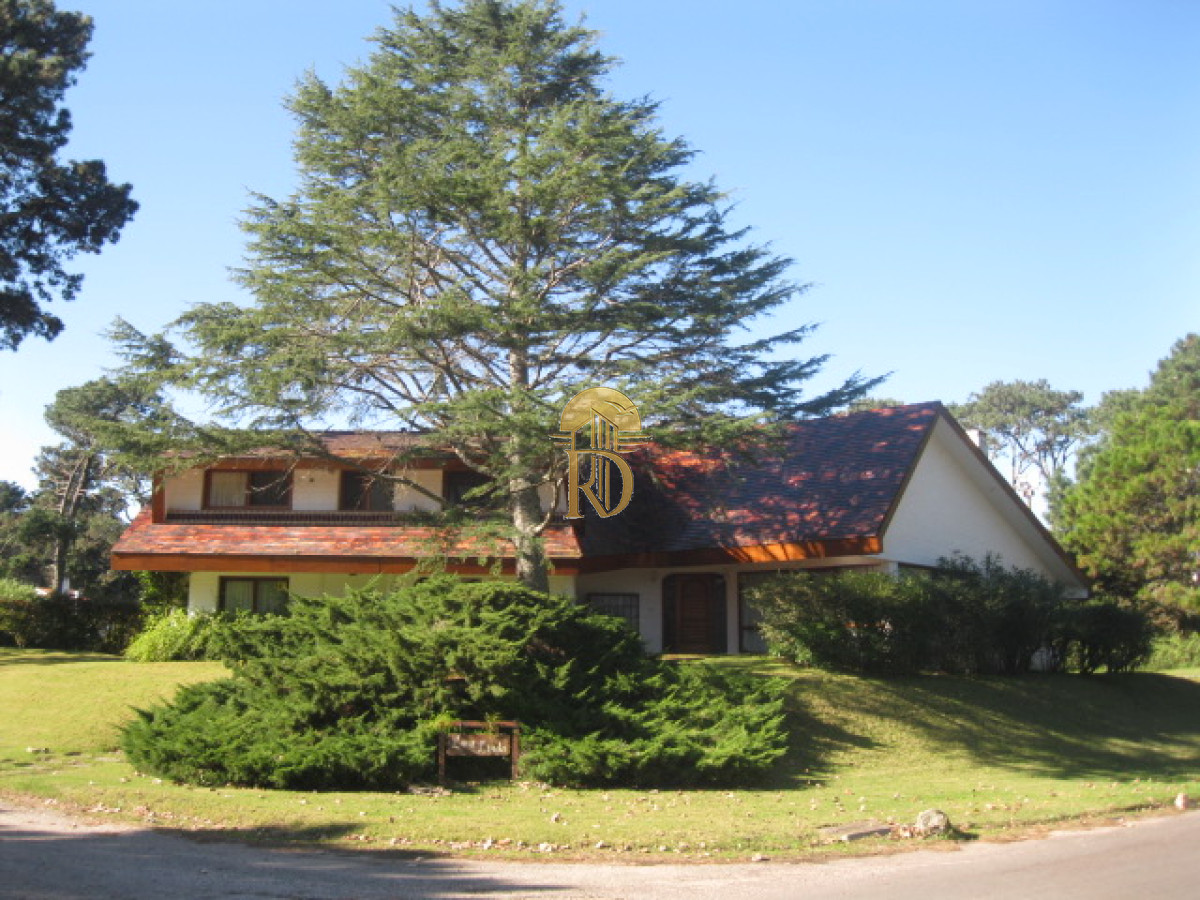 Casa en Marly, 4 dormitorios * -id-349