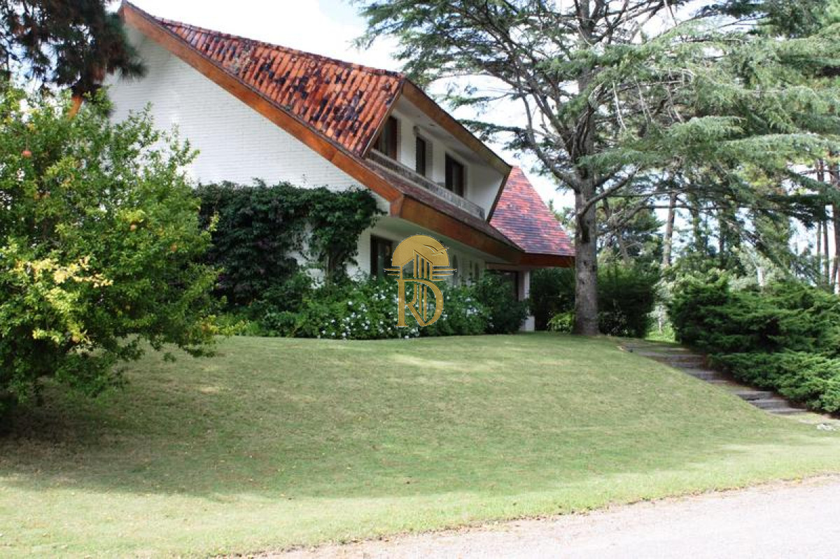 Casa en Marly, 4 dormitorios * -id-349-1