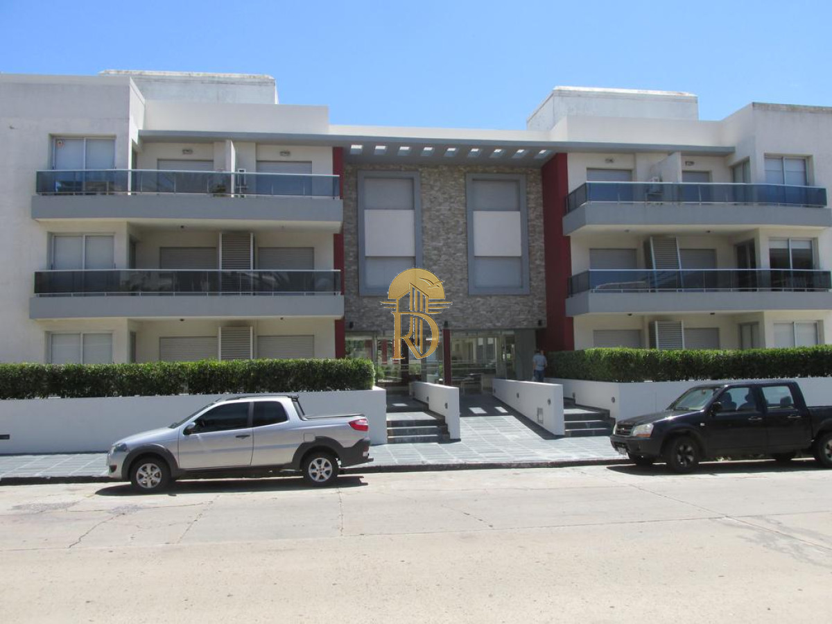 Apartamento en venta en Península. -id-973-6