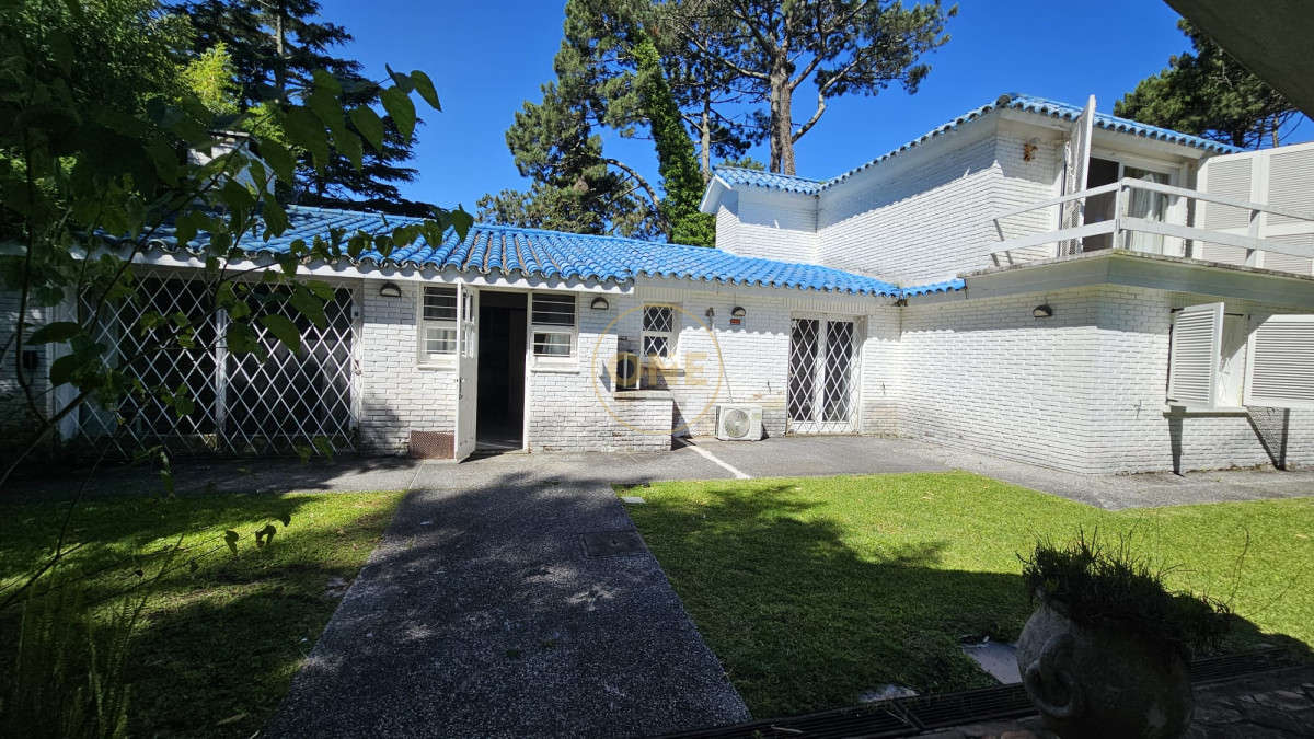 Casa ID.1422 - Encantadora Casa en Playa Mansa 