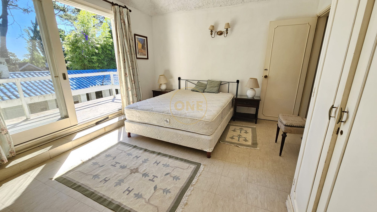 Casa ID.1422 - Encantadora Casa en Playa Mansa 