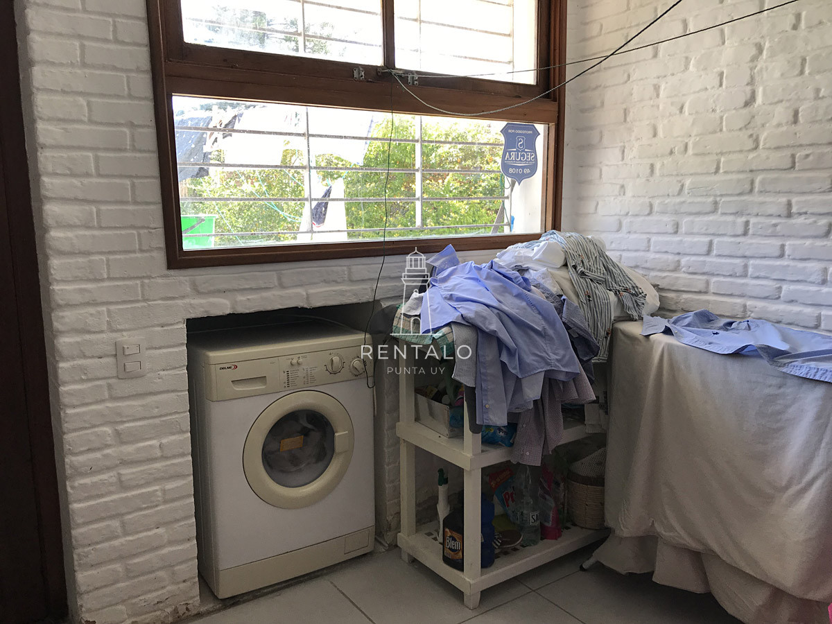 Casa ID.1179 - Casa en Mansa 4 dormitorios con piscina y barbacoa