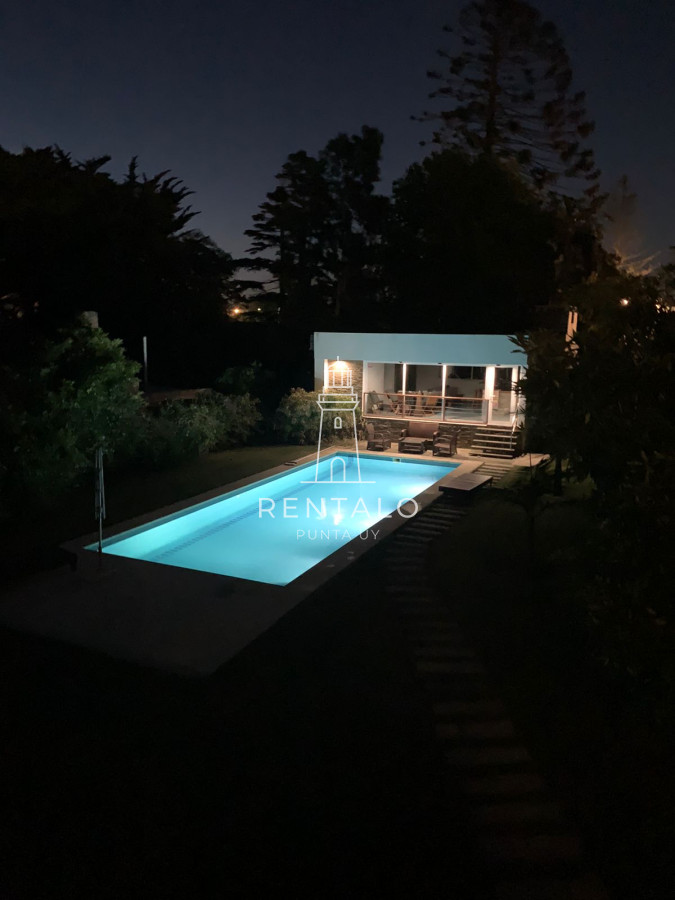 Casa ID.1179 - Casa en Mansa 4 dormitorios con piscina y barbacoa