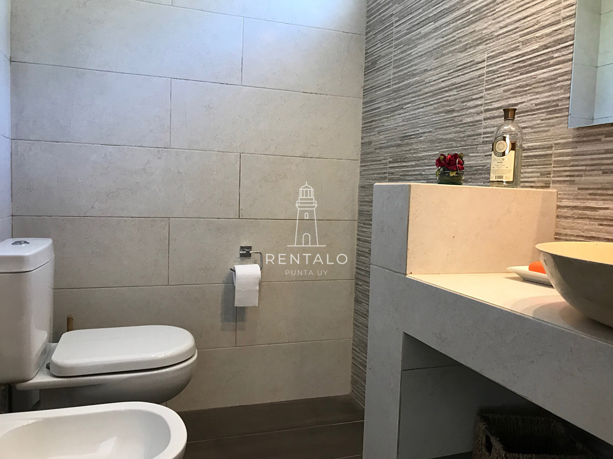 Casa ID.1179 - Casa en Mansa 4 dormitorios con piscina y barbacoa