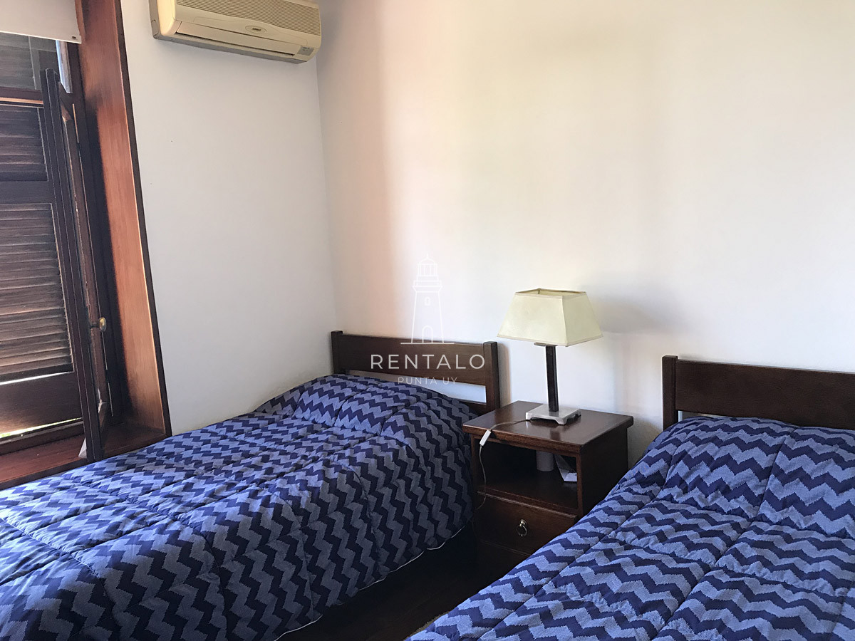 Casa ID.1179 - Casa en Mansa 4 dormitorios con piscina y barbacoa