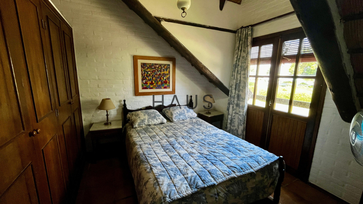 Casa ID.243 -  Tu Refugio en Pinares: Elegancia y Comodidad en Punta del Este